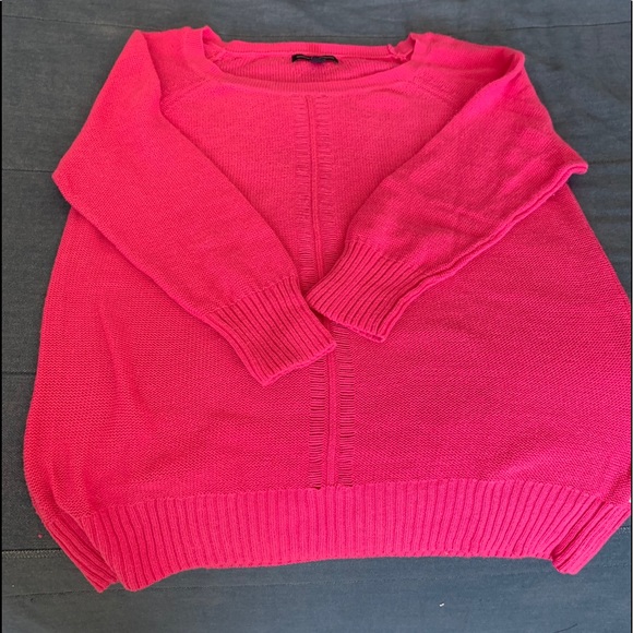 American Eagle Lightweight Sweater - Picture 2 of 11